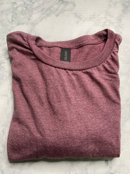 Even in the Midst of My Storm I see God Working It out for Me T-Shirt _purple/pink