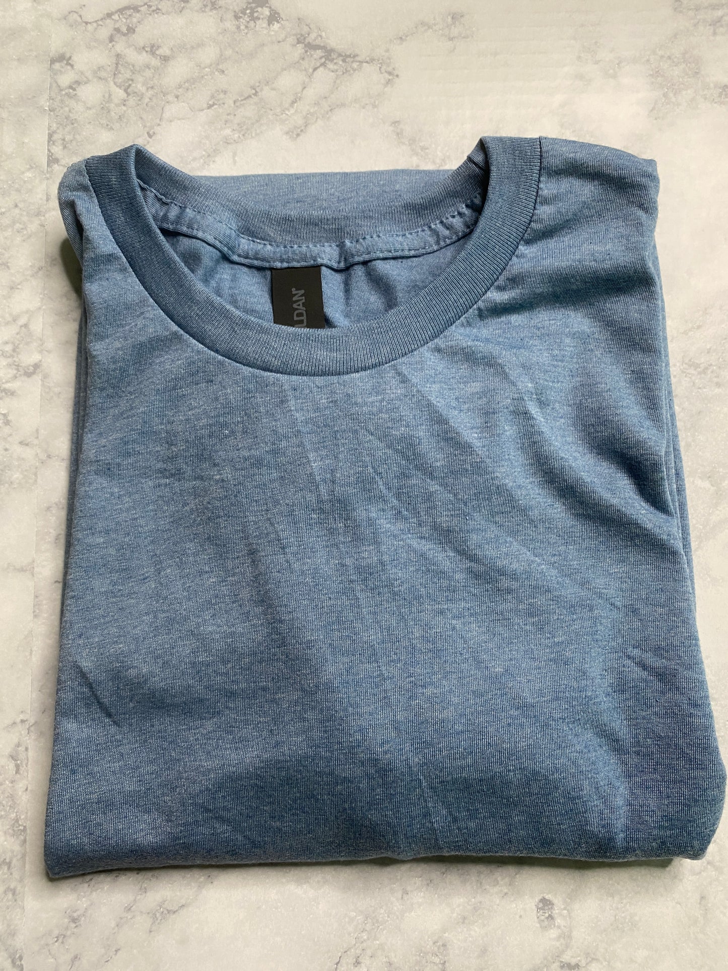 Even in the Midst of My Storm I see God Working It out for Me T-Shirt _purple/pink